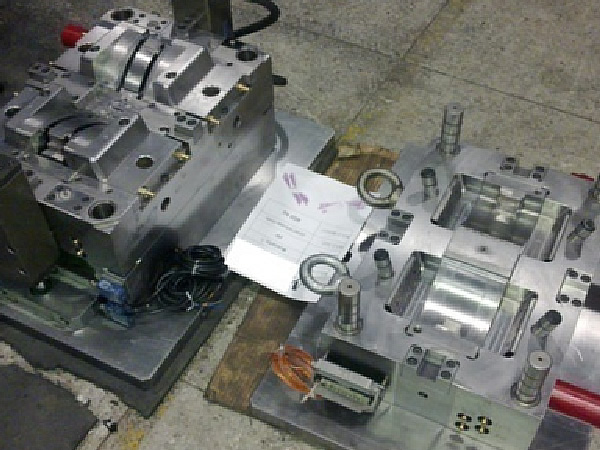 Injection mould